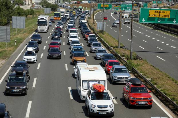 Zagreb: Velike gužve na naplatnoj postaji Lučko