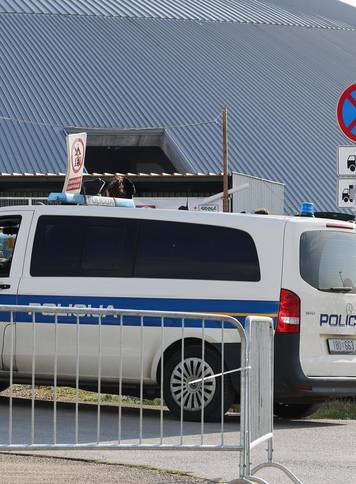 Velika Nagrada Zadra prekinuta nakon izlijetanja vozila gdje su ozlije&dstrok;ene &ccaron;etiri osobe