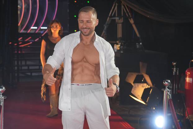 Beograd: Dolazak natjecatelja u show Eilta 10 na televiziji Pink