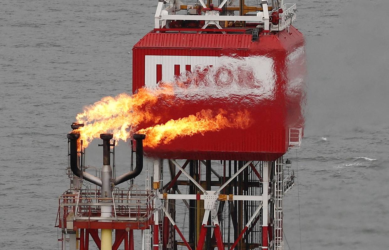 Naftni div protivi se invaziji. Lukoil: Prekinite rat, odmah!