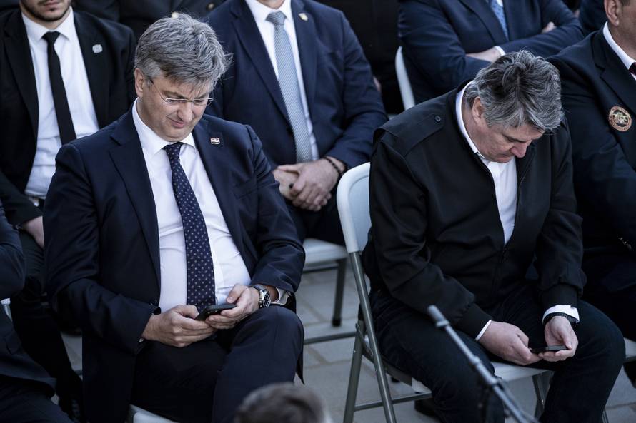 FOTO Plenković i Milanović sjeli su jedan kraj drugoga, ali na licima im nije bilo oduševljenja