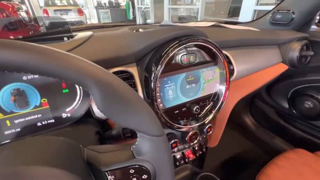 FOTO Zavirite u garažu Lionela Messija. Njegovi limeni ljubimci vrijede stotine milijuna eura