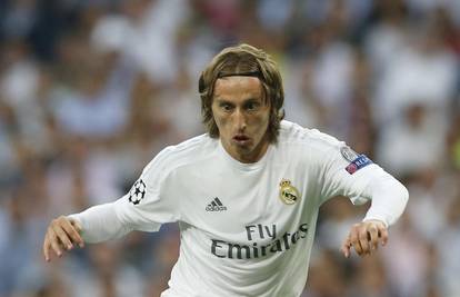Vratio se Luka Modrić i zaradio ovacije navijača Real Madrida