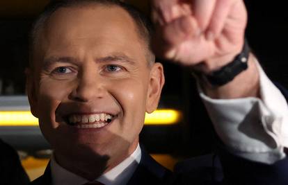 Ekstremni desničari pozivaju Nawrockog da mu prioritet budu nacionalni interesi