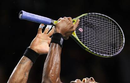 Monfils dramatično u finale, Federer propustio 5 meč-lopti