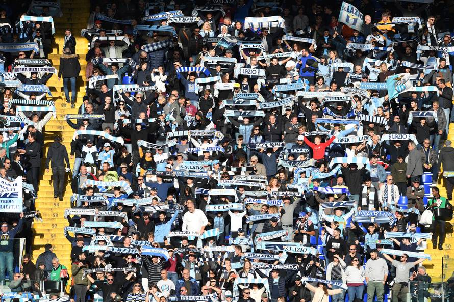 Genijalno rješenje: Rasizam se neće čuti ugase li se mikrofoni