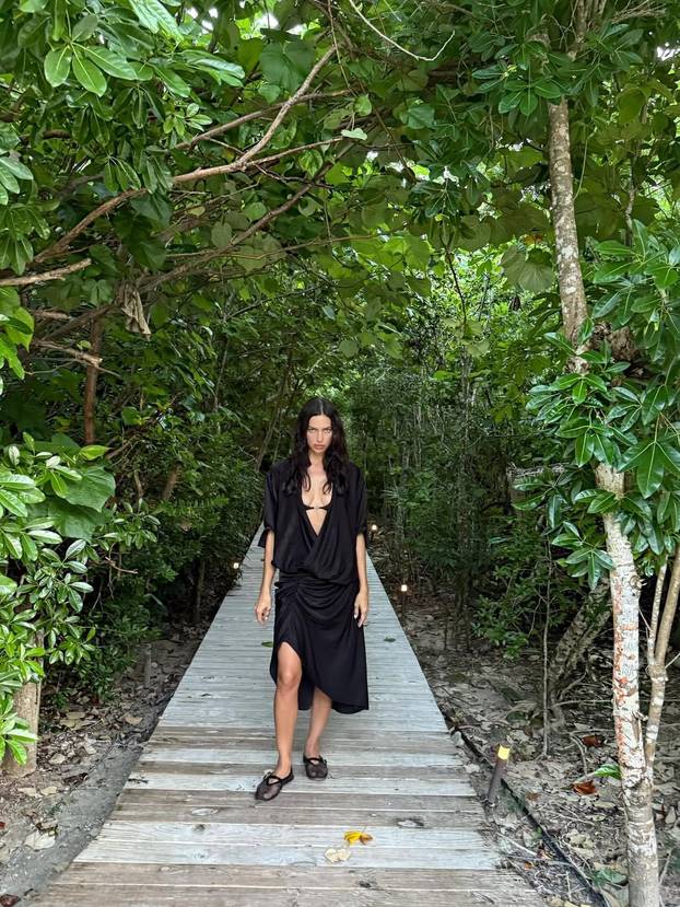 Ljubio ju je Ronaldo, Georgina je i dalje mrko gleda, a ona nikad ljepša danas slavi...