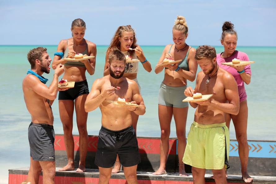 Plavi pobijedili u igri, a izgubili plemenski imunitet. Antonia je zajecala: 'Teško nam je palo...'