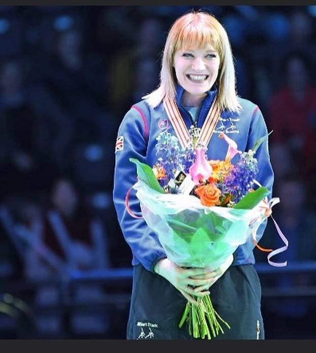 FOTO Britanka ostavila klizaljke i bacila se na stranicu za odrasle i tvrdi da joj je to spasilo život