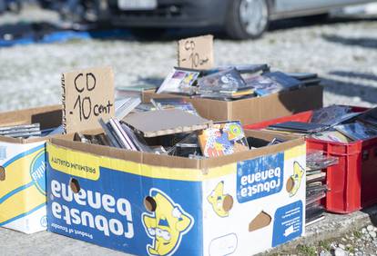 Zagreb: Prodavači i kupci na sajmu Jakuševec od danas uz kune koriste i eure