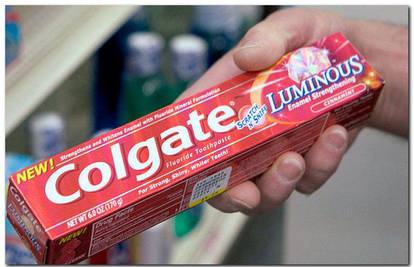 Opasna pasta za zube je krivotvorena Colgate 