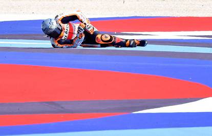 Stravičan pad MotoGP vozača: Prevrtao se po stazi, preko njega prešao njegov motocikl!