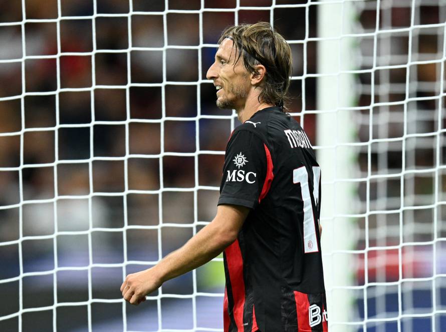 Coppa Italia - AC Milan v Bari