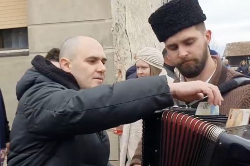 U&Zcaron;IVO Snimka Dabre na kojoj veli&ccaron;a Paveli&cacute;a trese koaliciju: Ho&cacute;e li HSLS sru&scaron;iti ve&cacute;inu?