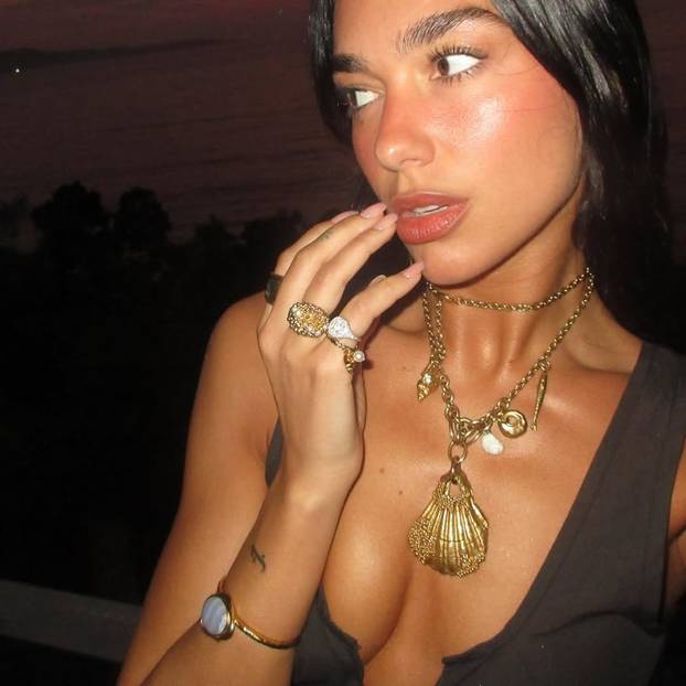 FOTO Opa! Dua Lipa pokazala je zavidnu figuru: Fanovi u deliriju