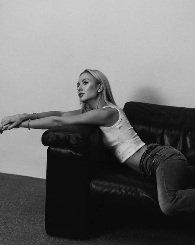 FOTO Ruska tenisačica je rekla da muškarci moraju zarađivati više. Razvela se, pa našla novog