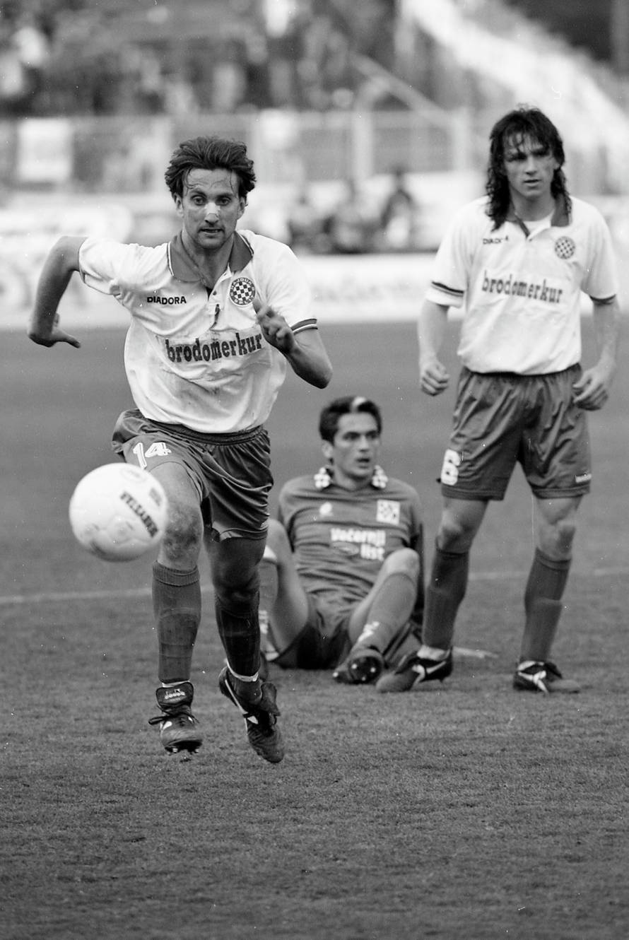 Zagreb: NK Croatia i HNK Hajduk na stadionu u Maksimiru, 24.03.1996.