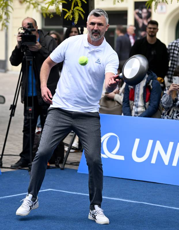 Zagreb: Goran Ivanišević odigrao je egzibicijski meč s mladom teniskom zvijezdom Lunom Vujović povodom predstavljanja zaklade UNIQUA SEE Future