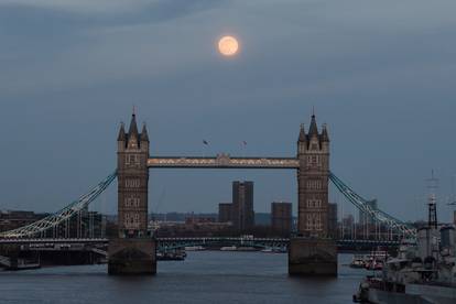 Pink Supermoon In London, United Kingdom - 26 Apr 2021