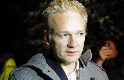 Juliana Assangea su zatvorili s ubojicama djece i pedofilima