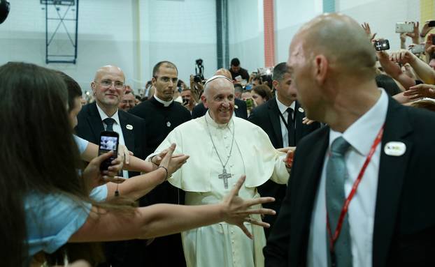 Sarajevo: Papa se družio s mladima u Nadbiskupijskom centru za mlade 