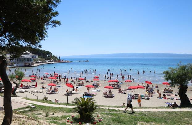 Splitske plaže pune su kupača 