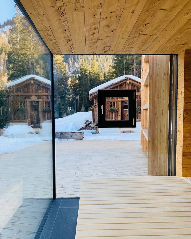 FOTO Ovo je najljepši bazen na Alpama: Topao je, proziran i ima pogled na Dolomite