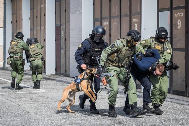 Split: Proslava 35 godina od osnutka postrojbe Specijalne jedinice Policije  BATT Split