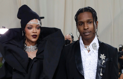 Rihanna i A$AP Rocky još uvijek ne žele objaviti fotku ni ime sina. Pjevačica objasnila zašto