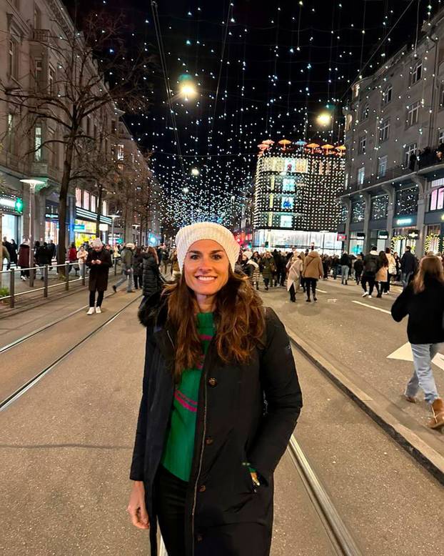 FOTO Slavna tenisačica prkosi godinama. Zavela Trumpa, a sad ljubi 18 godina mlađeg?