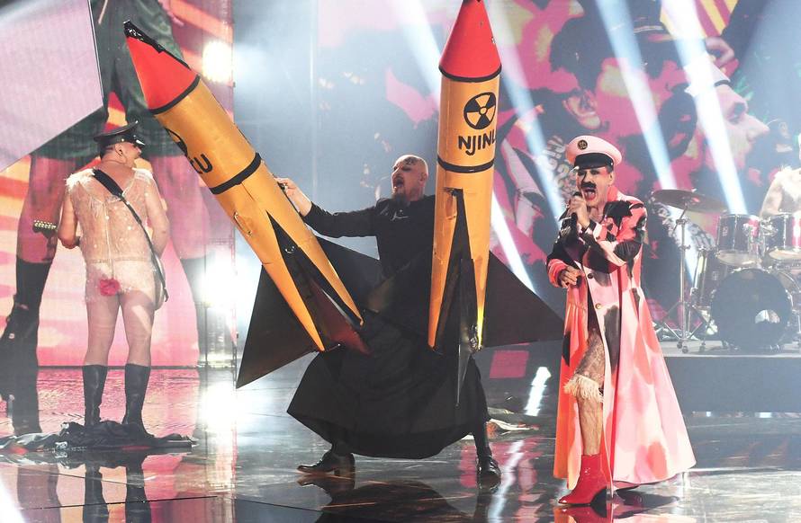 Pogledajte službeni prijevod 'Mame ŠČ!' na engleski jezik