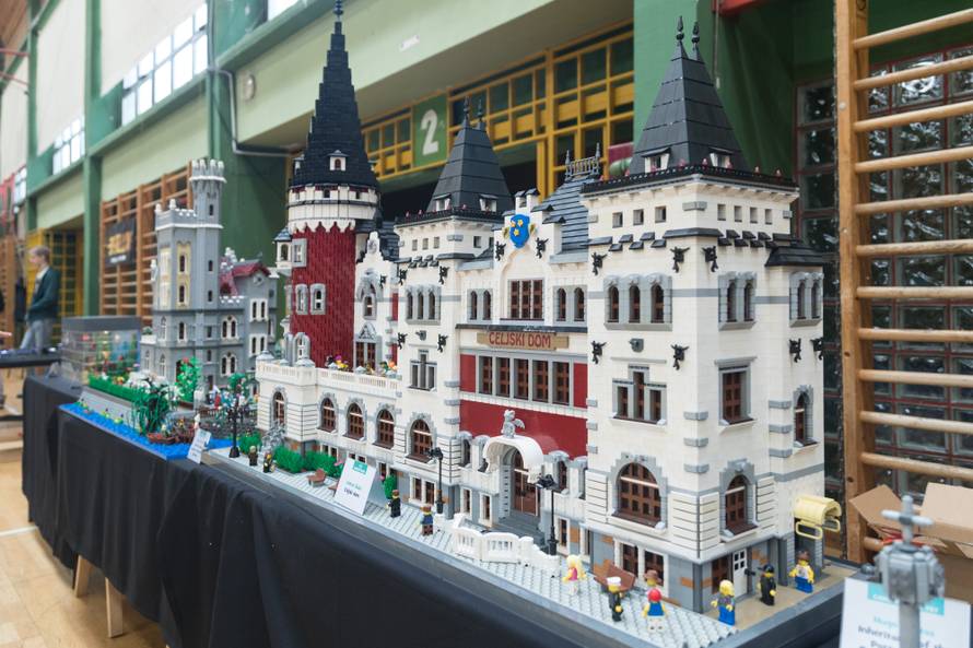 Za jednu kreaciju od 'legića' potrebno je i nekoliko mjeseci