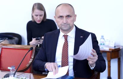DOZNAJEMO! Evo kad bi se trebao uvesti vojni rok! Sve ide i na potpis Zoranu Milanoviću