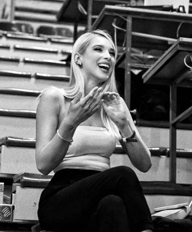 FOTO Srpska voditeljica osvojila euroligaške parkete, zablistala i u Zadru. Govori tri strana jezika