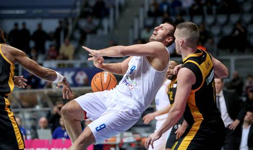 Split iščupao pobjedu u Višnjiku, Cibona razbila Šibenku čak +36. Sesara brine ozljeda Bundovića