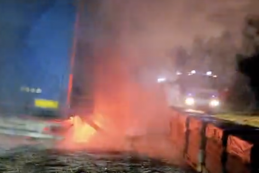 Zapalila se kamiionska prikolica kod Prijeboja