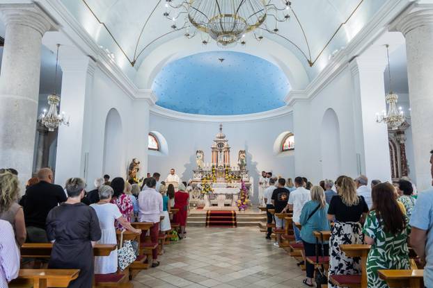 Vela Luka:  Misa zadušnica u župi sv. Josipa