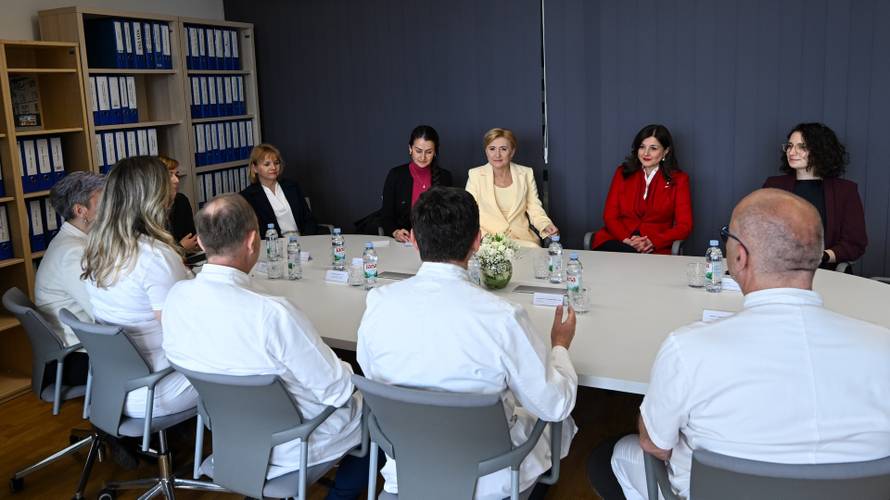 Supruge hrvatskog i poljskog predsjednika posjetile Muzičku akademiju i KB Sveti duh