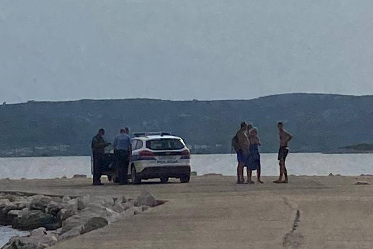 Blizu Zadra utopio se turist iz Češke, nisu ga mogli spasiti