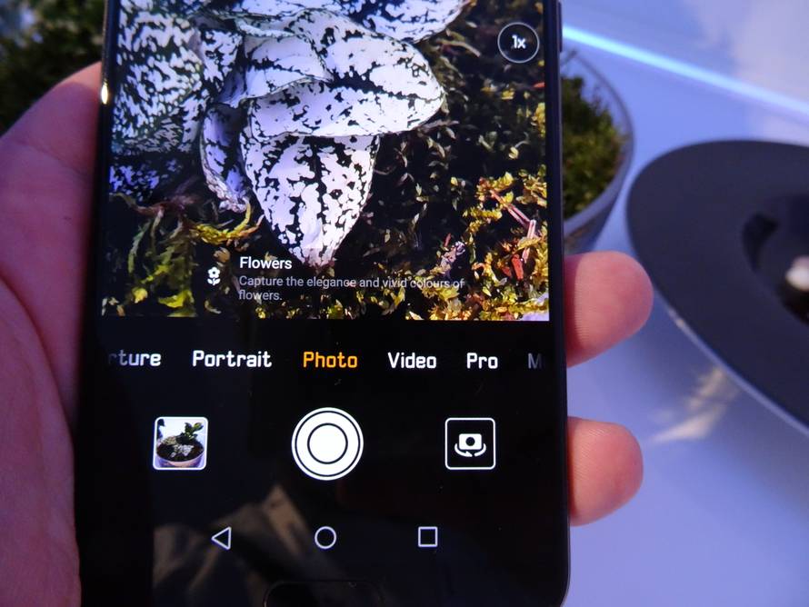 Isprobali smo Huawei P20 Pro: Ima tri kamere i misli za vas