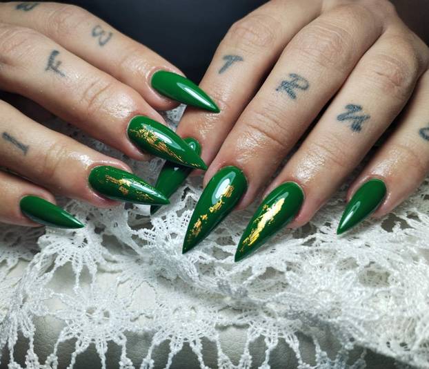 Zbog duge kose i noktiju Goran je bio na meti osuda, a sad stiže u 'Večeru za 5': Živite svoj život!