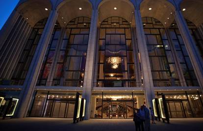 Operna kuća Metropolitan će ostati zatvorena do rujna 2021.
