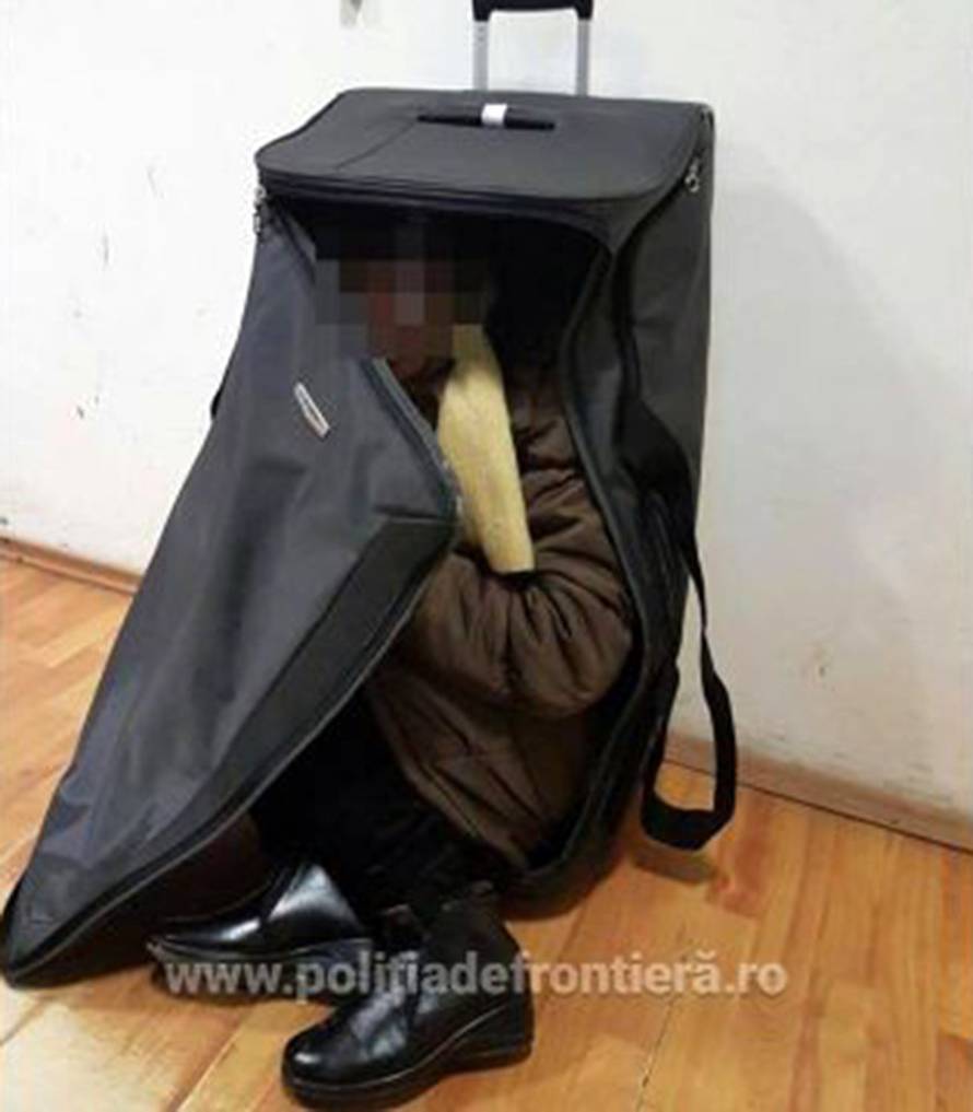 Baš su domišljate: Pokušale se prošvercati u EU u - koferima!