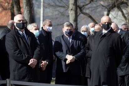 FOTO galerija: Evo tko je sve bio na pogrebu Milanu Bandiću