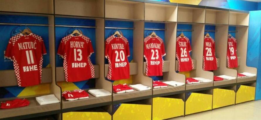 ŠOK U PARIZU: Kauboji imali broncu u džepu pa se ugasili...