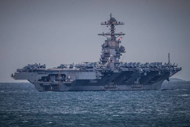 Odlazak nosača zrakoplova USS Gerald Ford iz akvatorija Splita