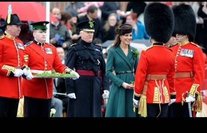 Pas provjeravao čistoću gaća uoči susreta s Kate Middleton 
