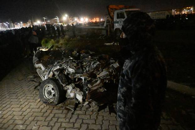 15 dead in Bolivian plane crash on highway