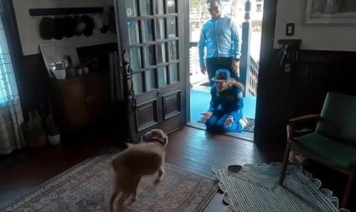 DIRLJIV VIDEO Evo kako je pas do&ccaron;ekao astronautkinju NASA-e