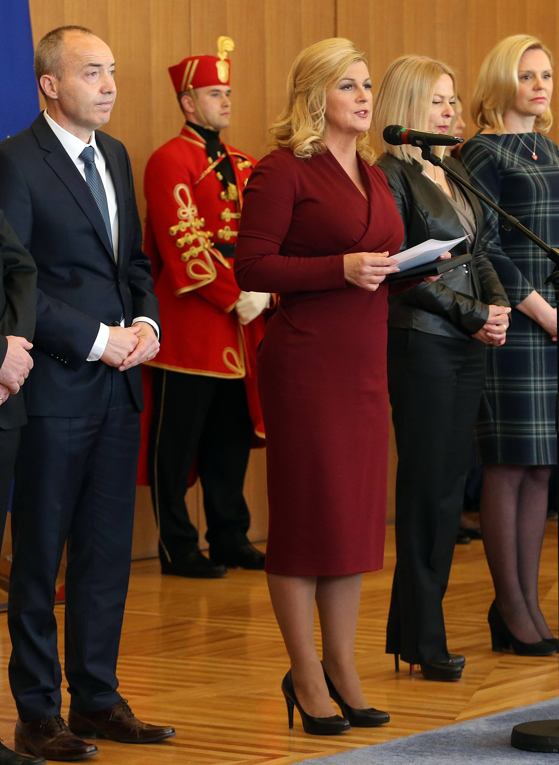 Kolinda odlikovala 1. hrvatski gardijski zdrug i Bojnu Zrinski